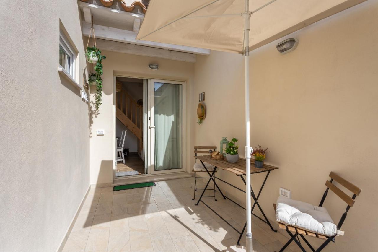 Loft 35 - Private Parking Villa Quartu Sant'Elena Bagian luar foto