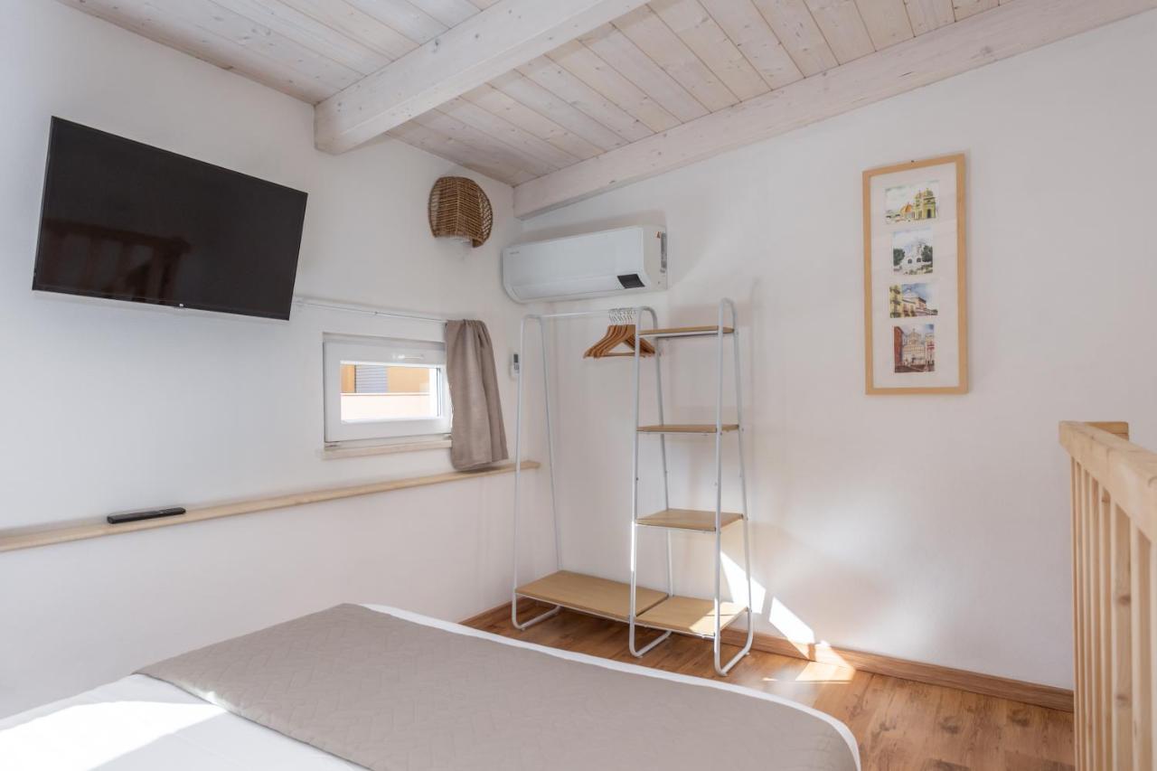 Loft 35 - Private Parking Villa Quartu Sant'Elena Bagian luar foto